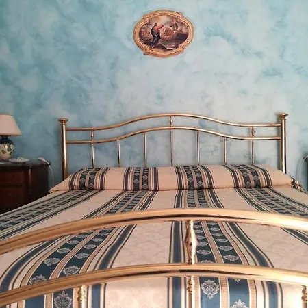 Domus Gaia Bed & Breakfast *