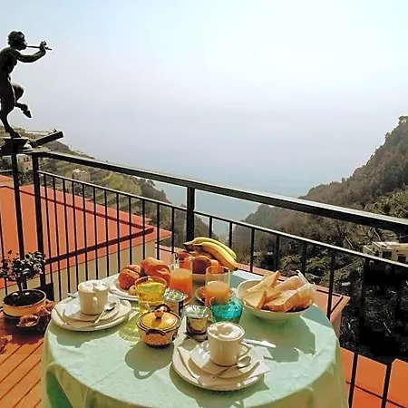 Bed & Breakfast Domus Gaia Amalfi