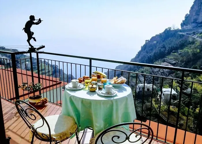 Domus Gaia Bed & Breakfast 3*